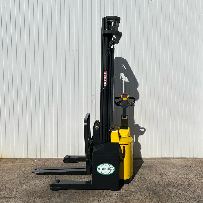 Combilift -WR Used Electric Pantograph Carriage Stacker – 4.5m Lift (#WR-2)