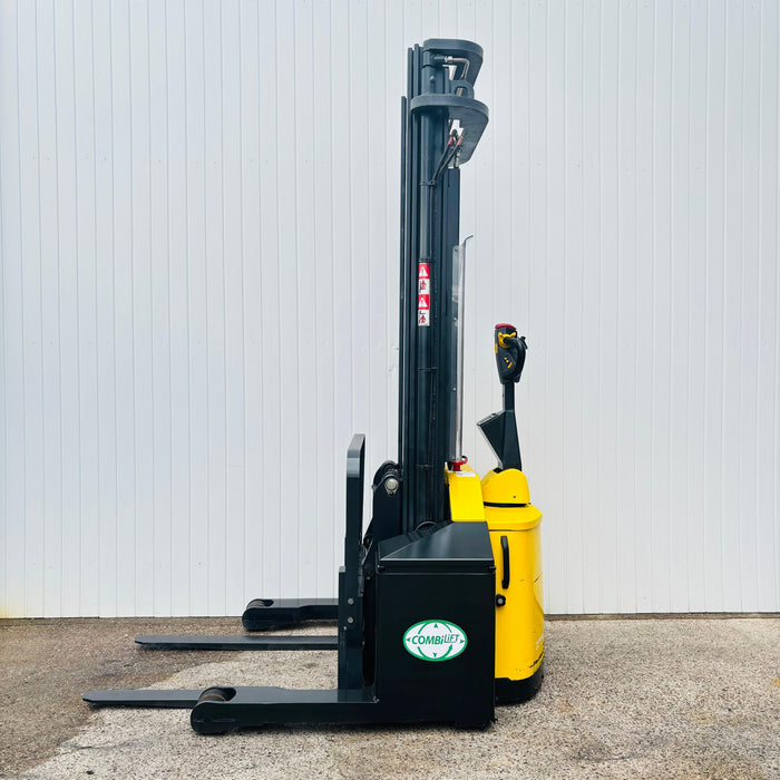 Combilift -WR Used Electric Pantograph Carriage Stacker – 4.2m Lift | Capacity 1550Kgs (#6392)