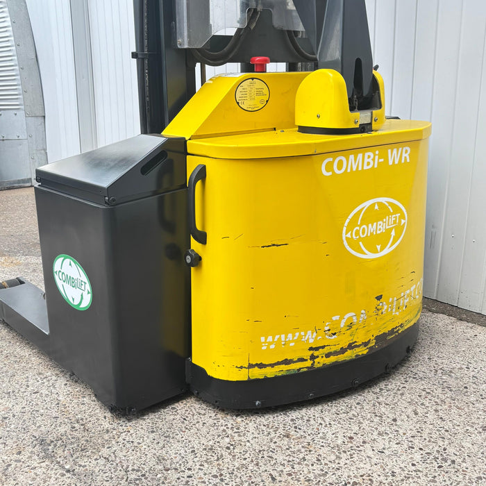 Combilift -WR Used Electric Pantograph Carriage Stacker – 4.2m Lift | Capacity 1550Kgs (#6392)