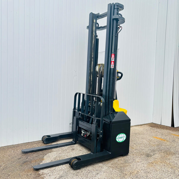 Combilift -WR Used Electric Pantograph Carriage Stacker – 4.2m Lift | Capacity 1550Kgs (#6392)