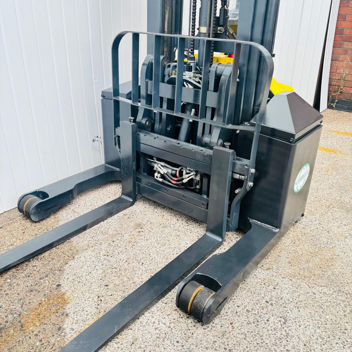 Combilift -WR Used Electric Pantograph Carriage Stacker – 4.2m Lift | Capacity 1550Kgs (#6392)